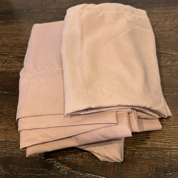 Pink Twin Sheets - Picture 1 of 2